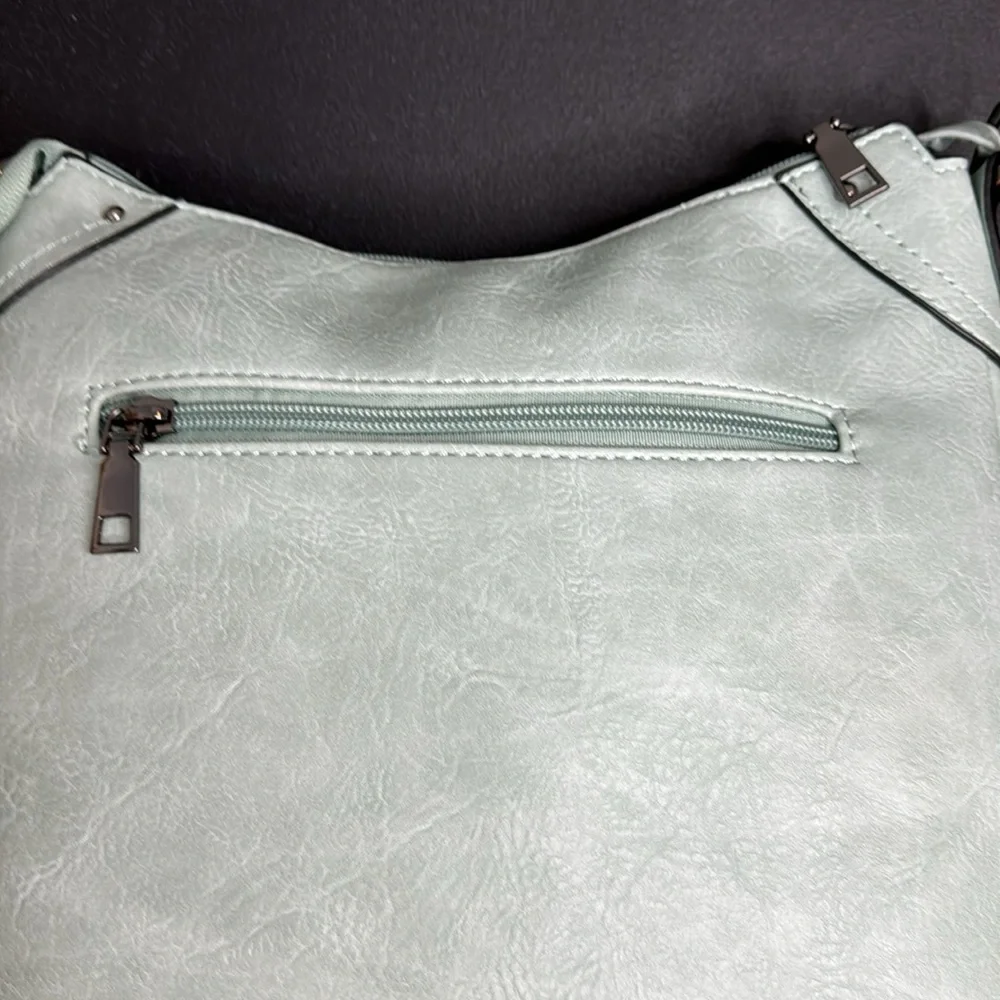NWT‎ Sam & Hadley Expandable Hobo Bag in Seafoam